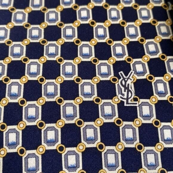 Other - Yves Saint Laurent 100% Silk Tie